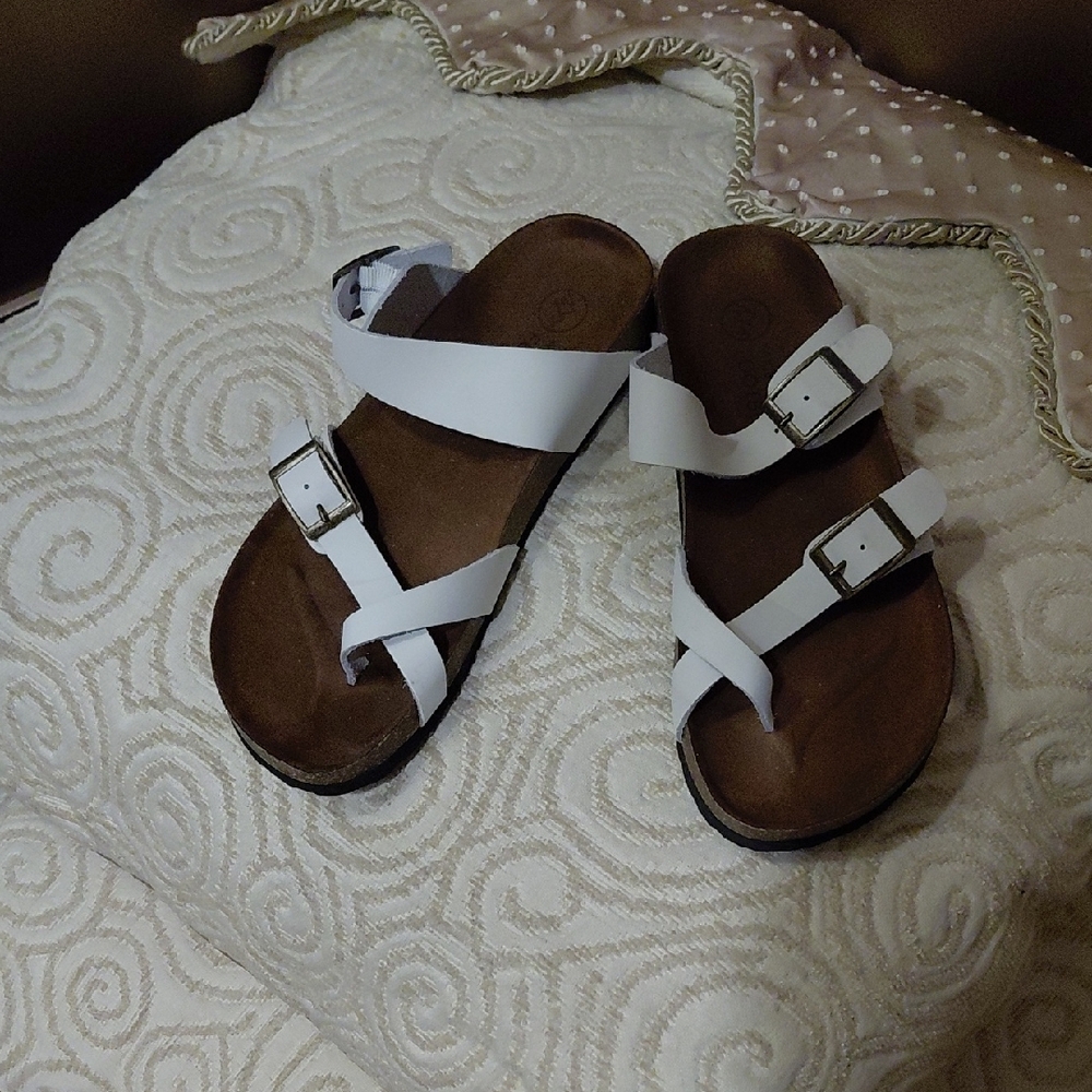 Whiye Mountain Women's White Sandals